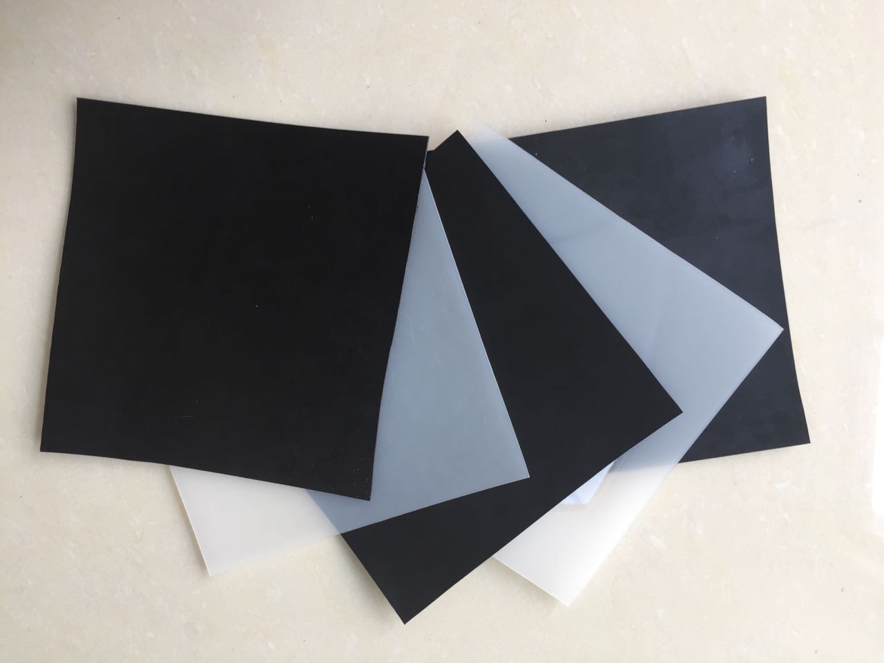 切實提高復合土工膜的施工質(zhì)量需要做什么？
