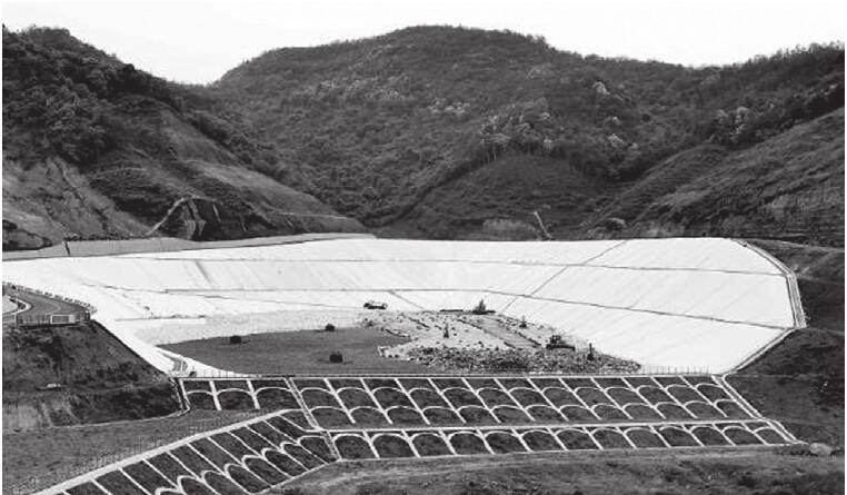 膨潤土防水毯為一種無污染、穩(wěn)定性高的新型土工材料