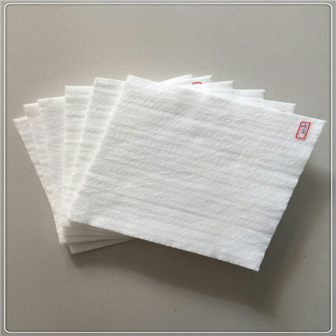 水庫(kù)現(xiàn)存壩體滲流隱患等問題通過防滲墻結(jié)合帷幕灌漿